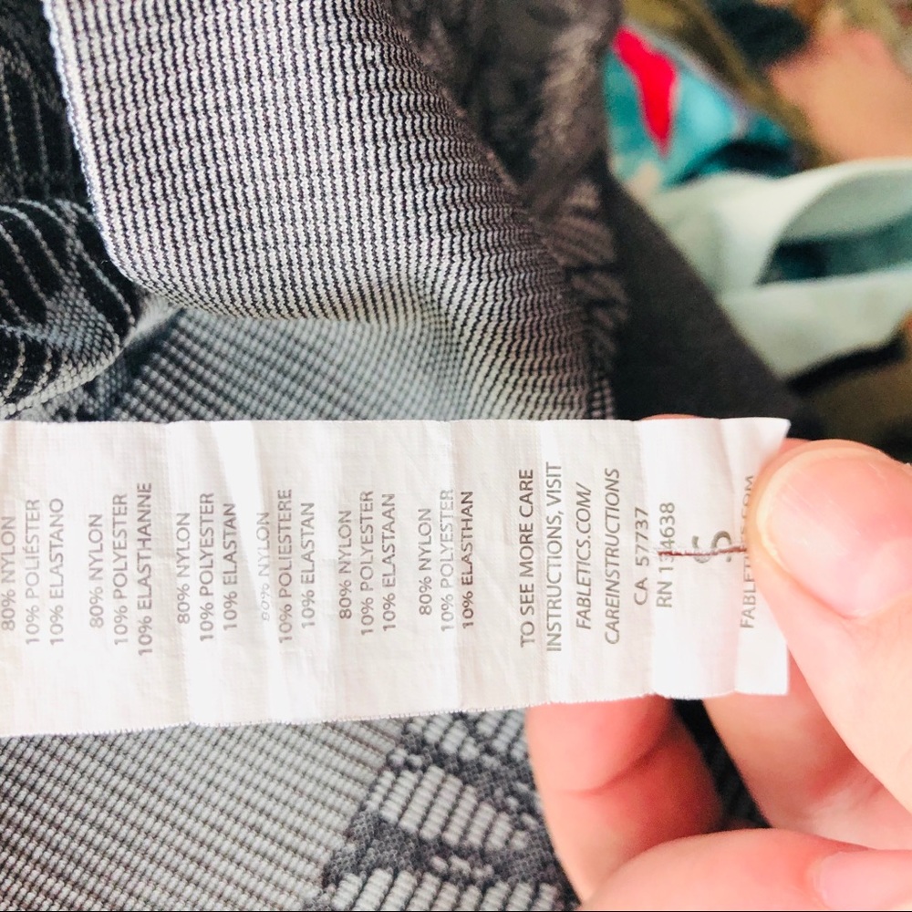 Fabletics Sebastian Seamless Capri Legging - image 7